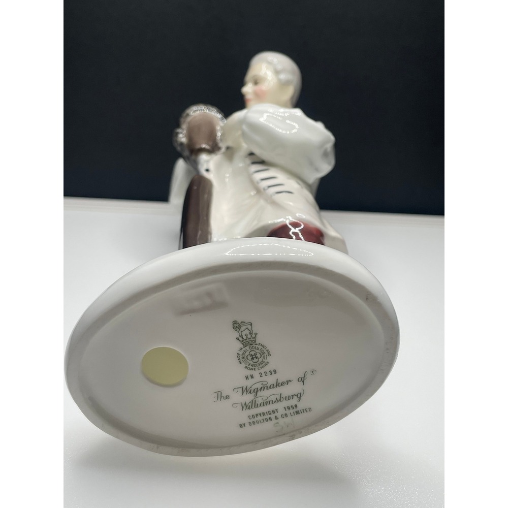 Vintage. 1959 Royal Doulton "Wigmaker of Williamsburg" Made in‎ England Mint! - Picture 6 of 10